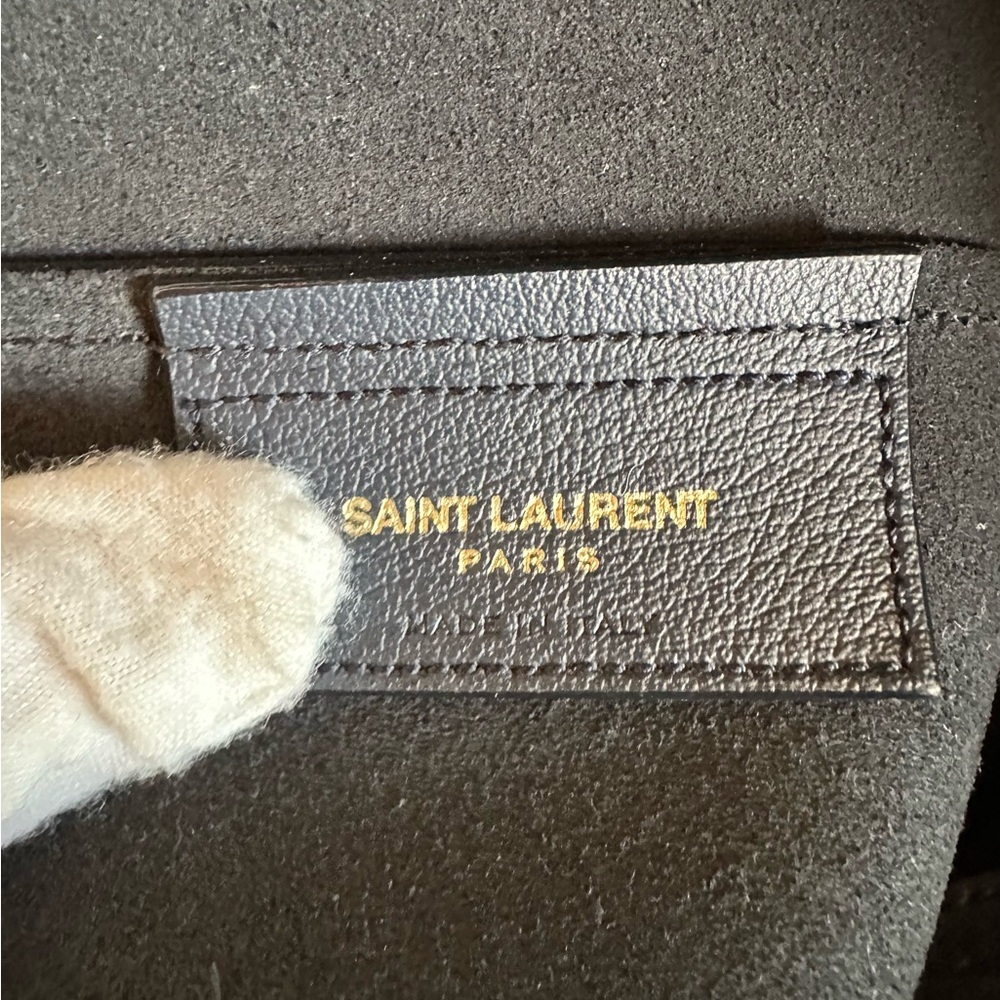 Saint Laurent Authentic Black Leather Tote W/ Pouch - Picture 9 of 11
